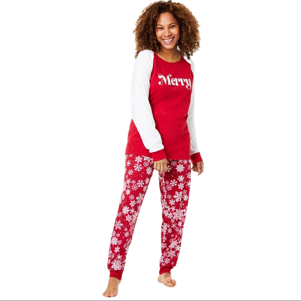 Macy's Family Pajamas Set Christmas Pajamas Merry Snow Women’s New